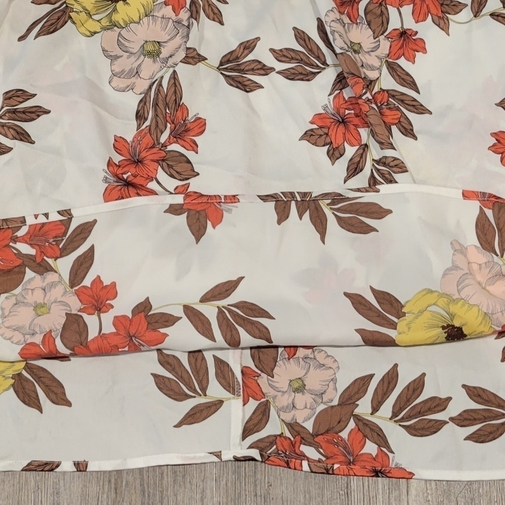 Liz Claiborne Women's Blouse, Size L, White/Orange/Yellow Floral - Picture 2 of 6